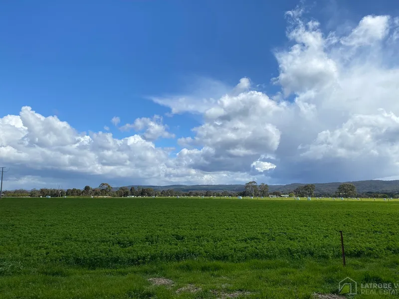 100 Acres in Toongabbie!