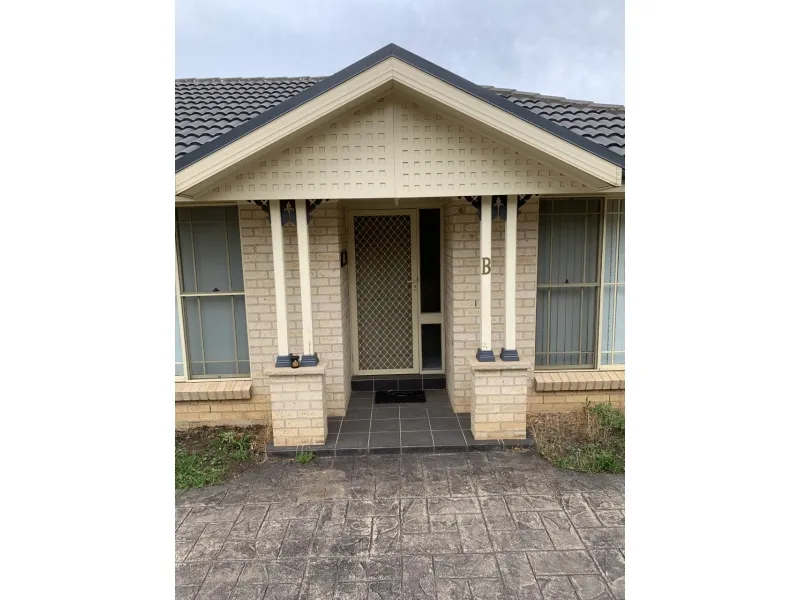 3 BEDROOM HOUSE FOR AUCTION 21 MAR 2020 3:30PM  3B IVY LEA PLACE GOULBURN  SUBMIT ALL OFFERS!!! OWNER IS KEEN TO SELL ON OR BEFORE AUCTION!!