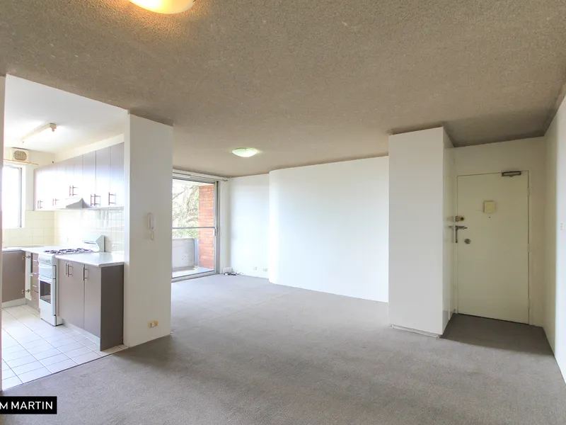 MGM MARTIN - TWO BEDROOM APARTMENT (LOCK-UP GARAGE)
