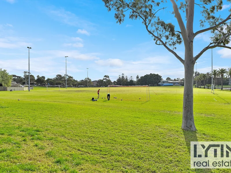 North Facing 2 Bedroom Apartment with River Views