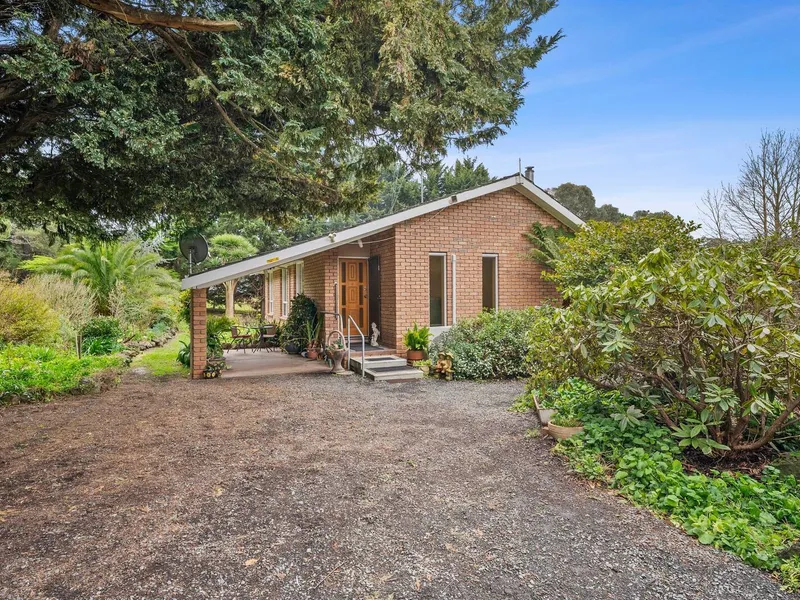 Rural Lifestyle Living – Close to Amenities