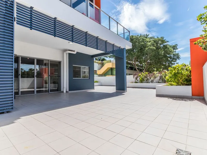 Stylish & Spacious Ground Floor 1 Bedroom Apartment - Lease Break