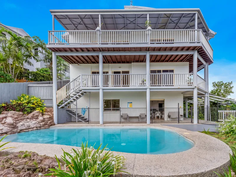 Sea View Family Home Located In One Of Cannonvale's Best Streets!