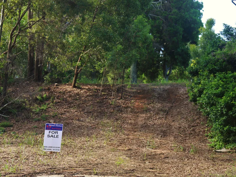 THE ONLY WATER FRONT BLOCK ON THE MARKET 