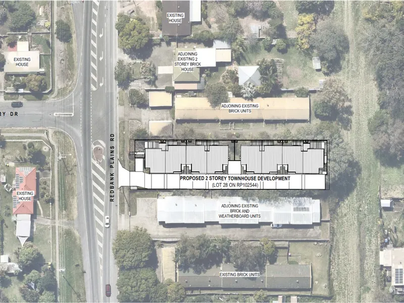 DEVELOPMENT TOWNHOUSE BLOCK WITH PLENTY OF POTENTIAL!