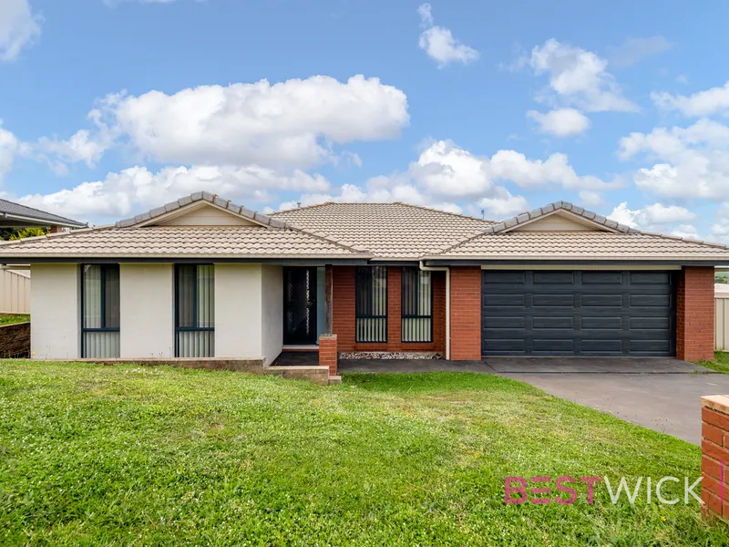 North-Facing Living with Views