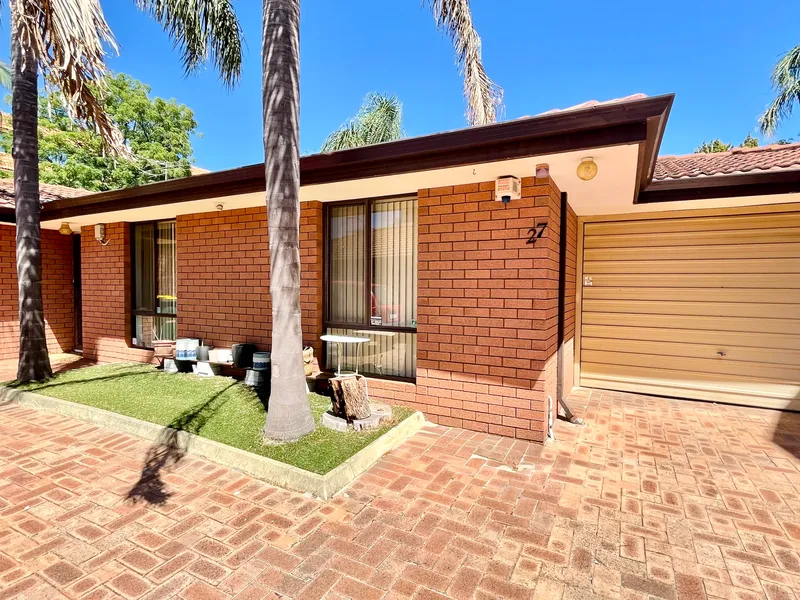 THREE BEDROOM LOW MAINTENANCE VILLA