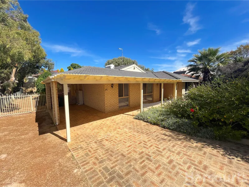 Oh Laa Laa, Sun, Shed And Side Access.