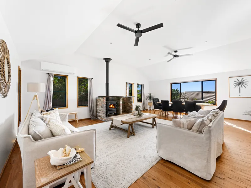 Pre-Registered Attendance at Viewings & Auction Only