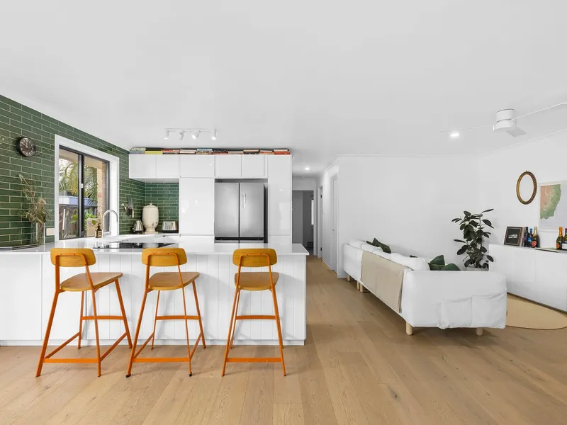 Low maintenance duplex in prime position