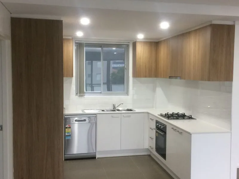 North Facing Brand new apartment in convenient location