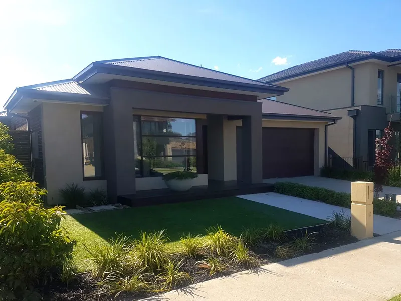 Ex Display Home Available for Rent! A rare Opportunity not to be missed!