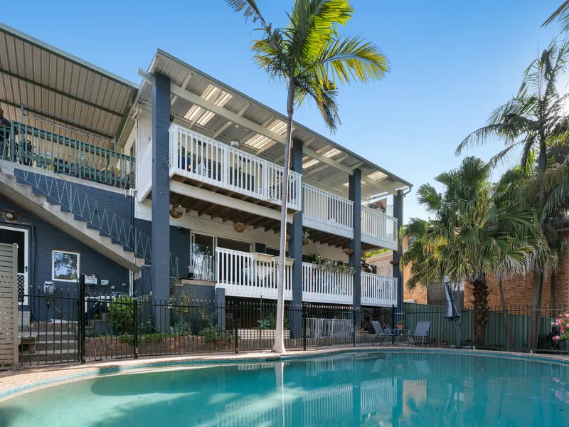 Beautiful family oasis with dual living ability