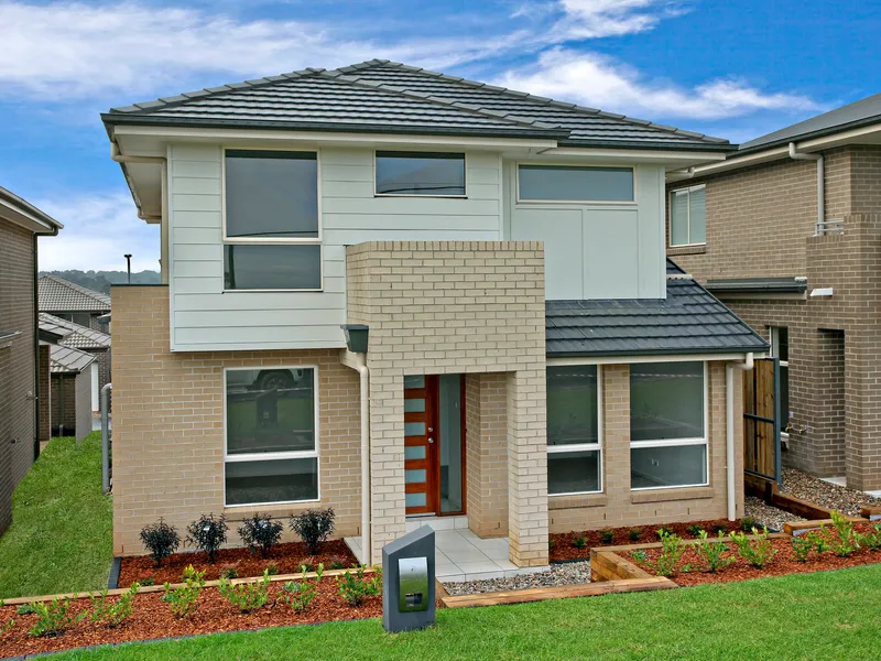 GREAT FAMILY HOME WITH HUGE SPACE AND CONVENIENT LOCATION !!