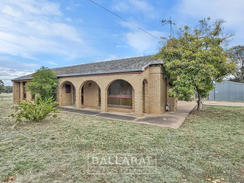 LOOKING FOR A UNIQUE PROPERTY WITH LOTS OF IDEAS - THE SEARCH IS OVER!!