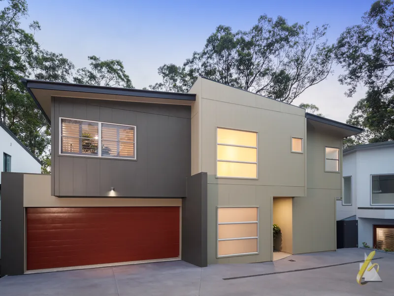 Private & Spacious Contemporary Design With Dual Living 