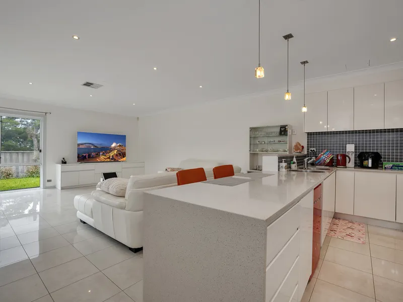 Beautiful modern family home in private estate