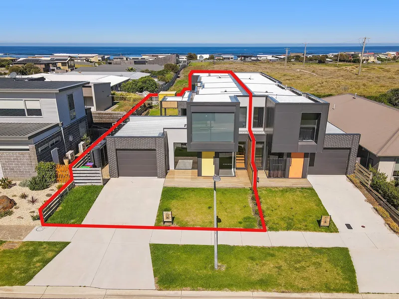 Near Near Immaculate Townhouse