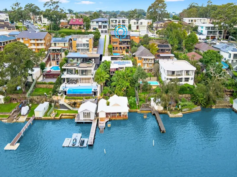 Elevated waterside home with panoramic waterviews and waterfront access