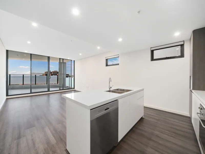 Stunning three bedroom apartment with city views