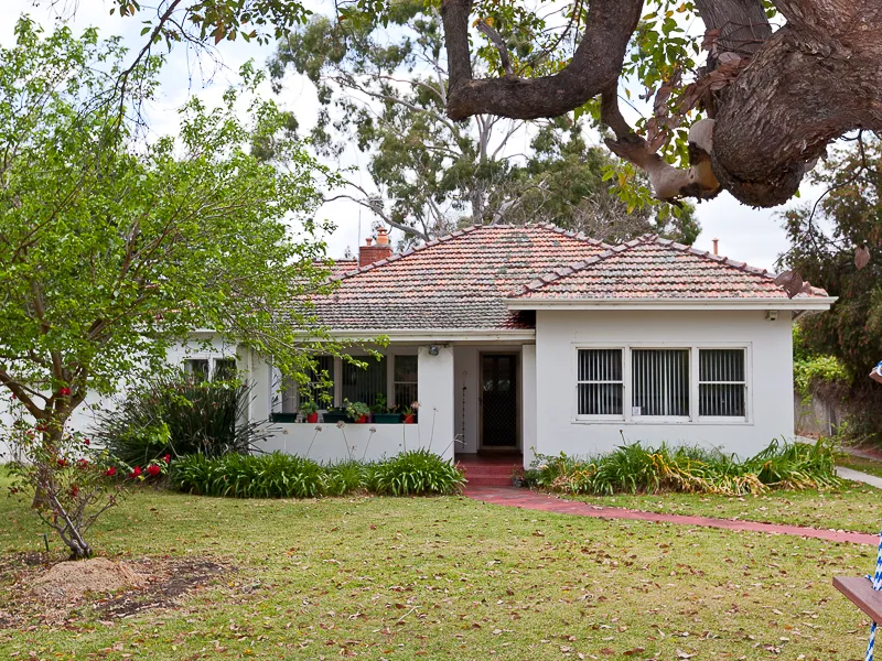 Character home on 1103sqm block