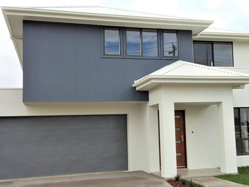 4 Bedroom Family Home in Catherine Field.