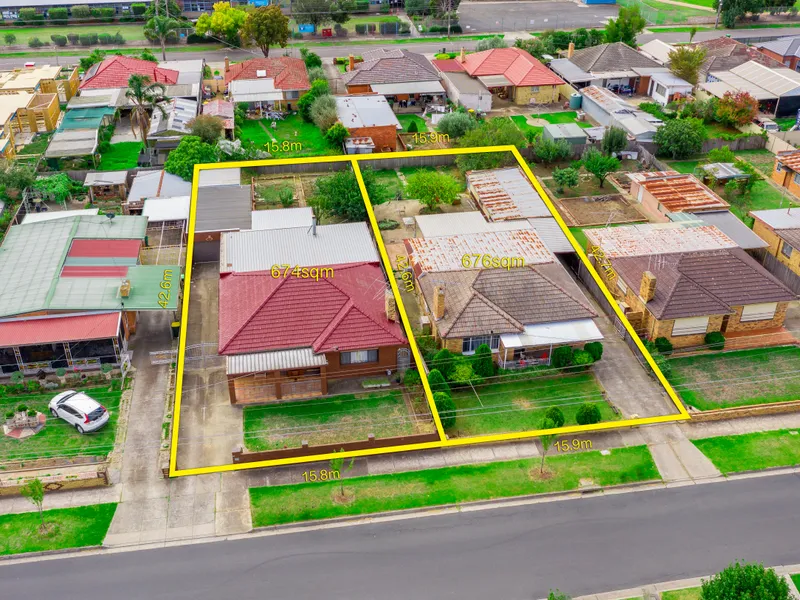 Buy Two Houses on 1350 sqm