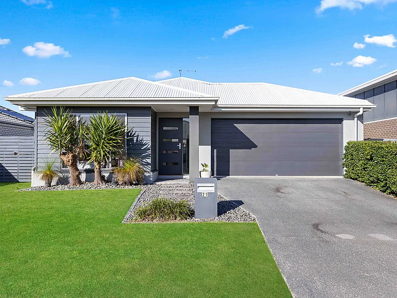 Family-Friendly Design + Lifestyle + Location!