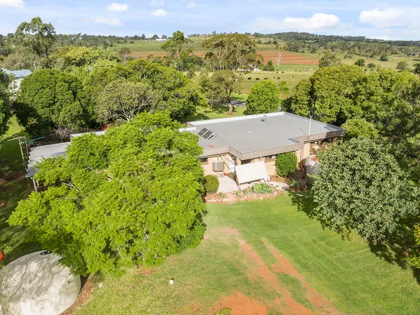 Family Home on Lovely 4794m2 Block