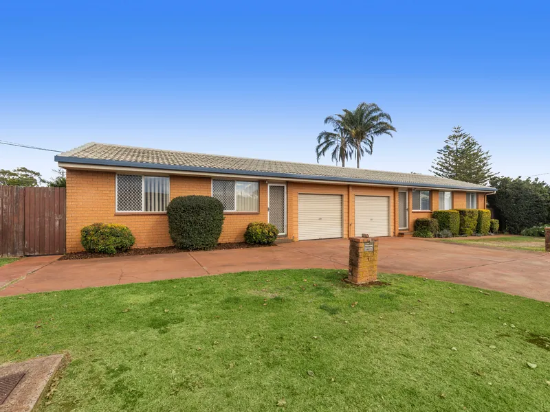 Desirable Low-Maintenance Living in Harristown!