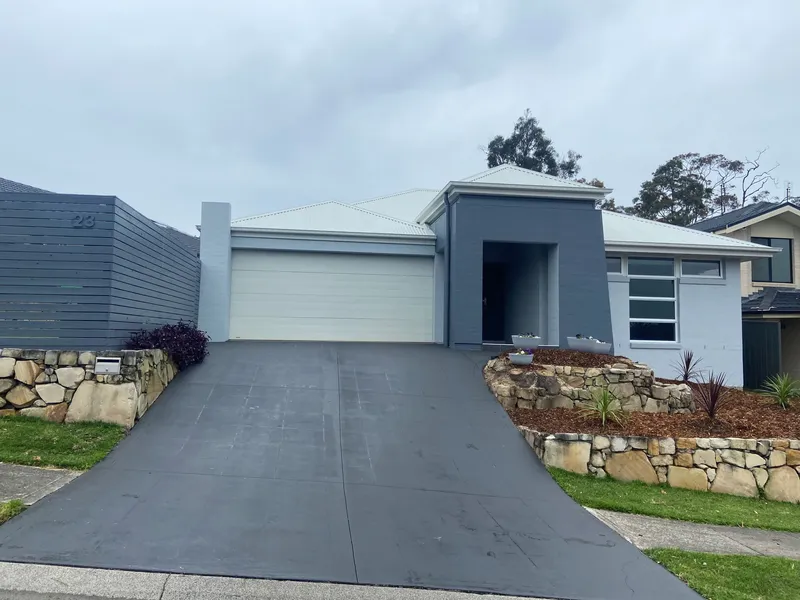 Spacious 4 bedroom family home