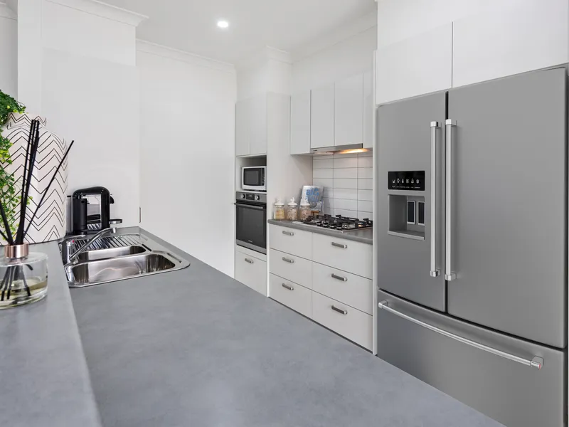 Modern, low maintenance home with 2 toilets