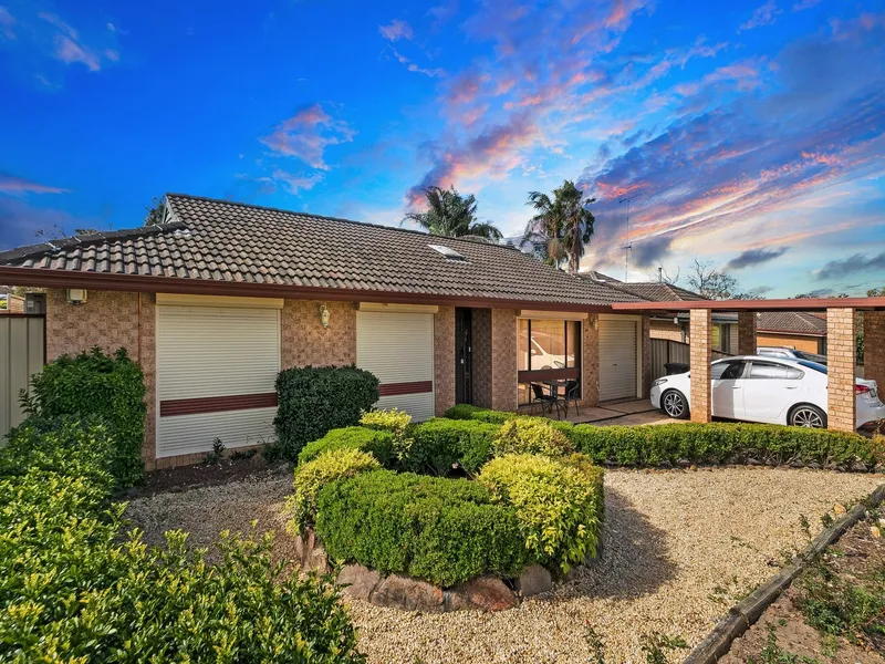 House and granny flat set on a north-to-rear 581.7sqm block