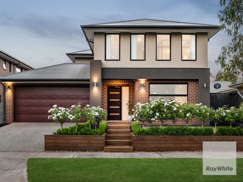 Modern Family Perfection with a Leafy Outlook