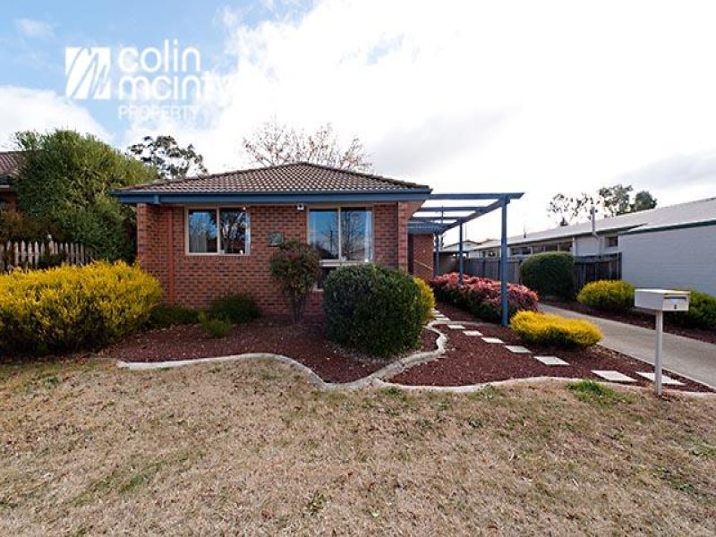 8 Marlee Place, Narrabundah, ACT 2604