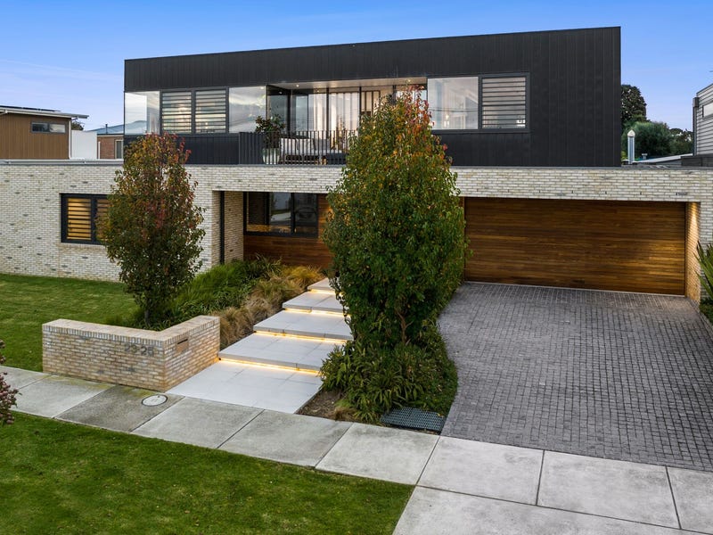 2325 Munday Street, Torquay, Vic 3228 House for Sale