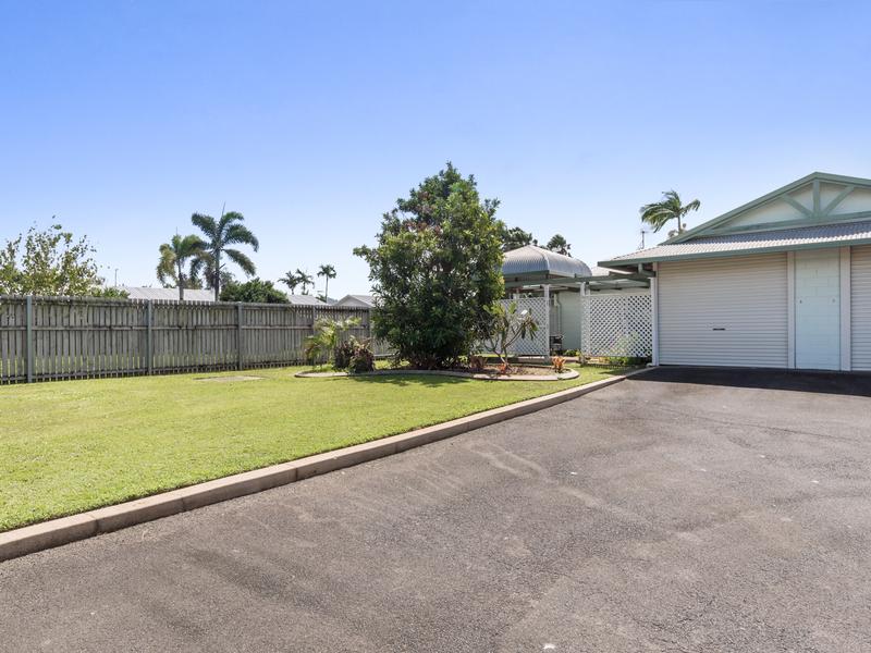 5/6068 Swallow Street, Mooroobool, QLD 4870