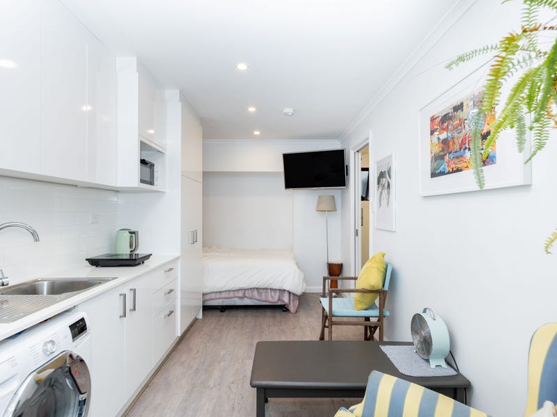 11 Corrie Road, North Manly, NSW 2100