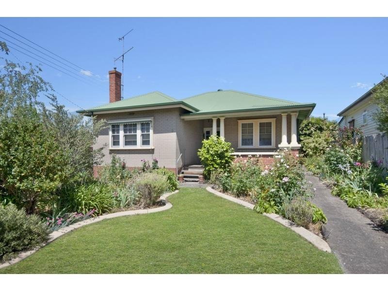 3 Thompson Street, Hamilton, Vic 3300 Property Details