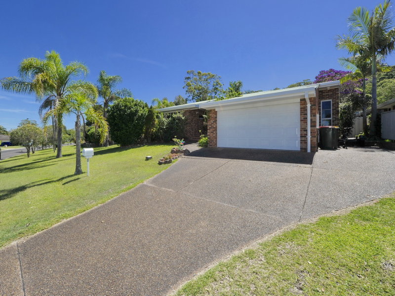 37 Midshipman Circuit, Corlette, NSW 2315 Property Details