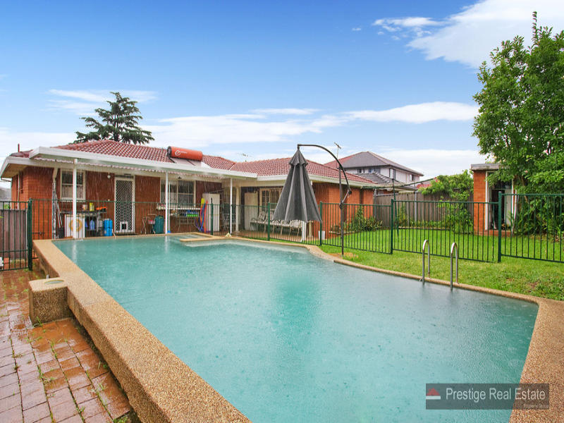 34 Wendy Avenue, Hall, NSW 2198