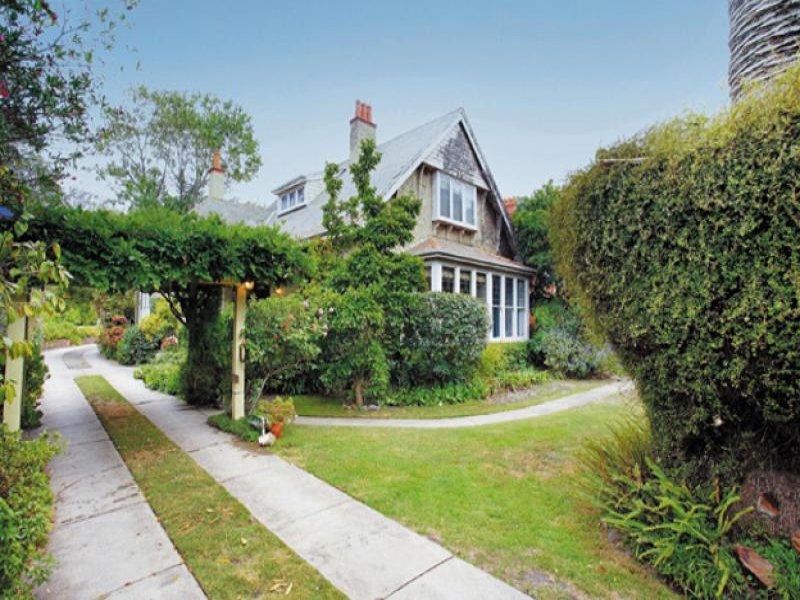 135 New Street, Brighton, Vic 3186 Property Details