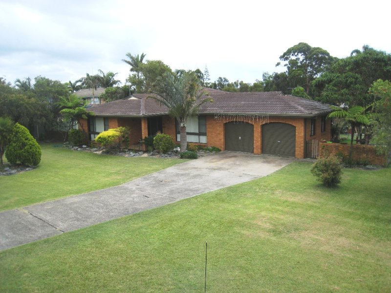 10 Phillip Drive, South West Rocks, NSW 2431