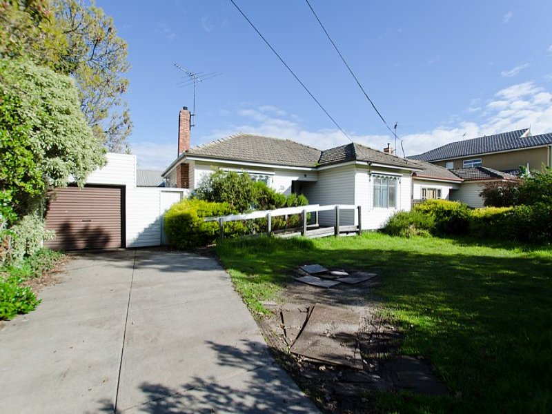 73 Winifred Street, Oak Park, VIC 3046