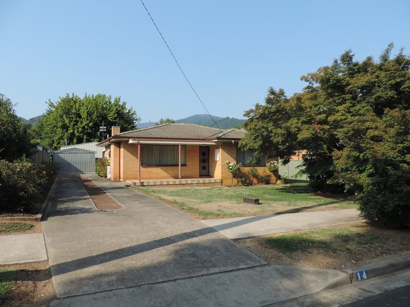 14 Mountbatten Avenue, Bright, VIC 3741