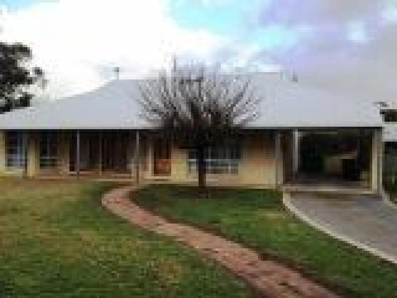 104106 Church Street, Corowa, NSW 2646