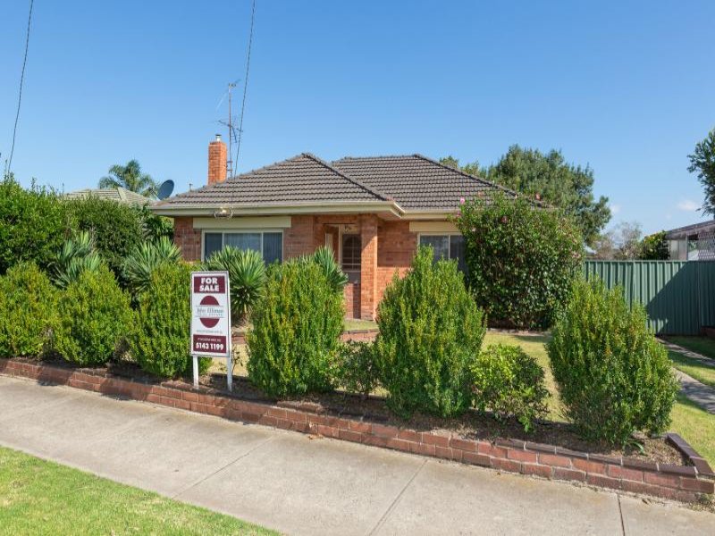 158 RAGLAN Street, Sale, Vic 3850 Property Details