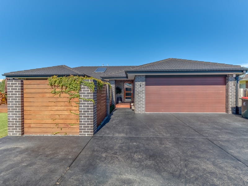 2A Duxbury Drive, Traralgon, Vic 3844 Property Details
