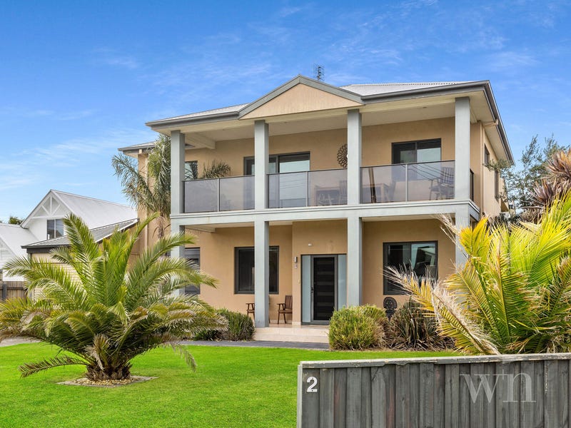 2 Seaview Avenue, Safety Beach, VIC 3936