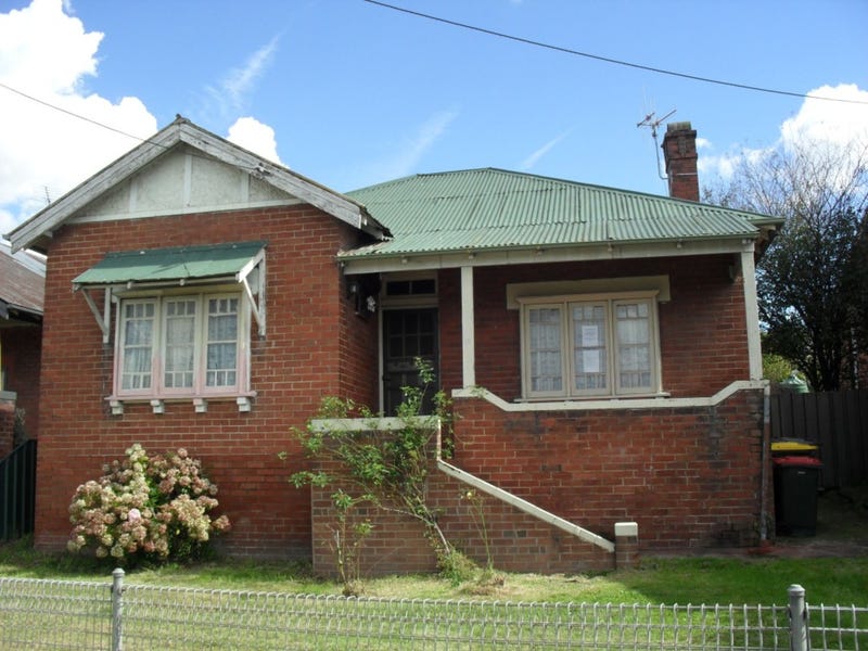 12 Sloane Street, Goulburn, NSW 2580